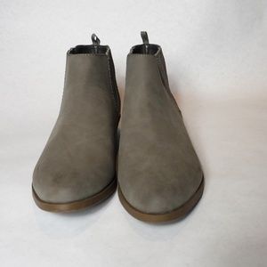 Beige GAP boots